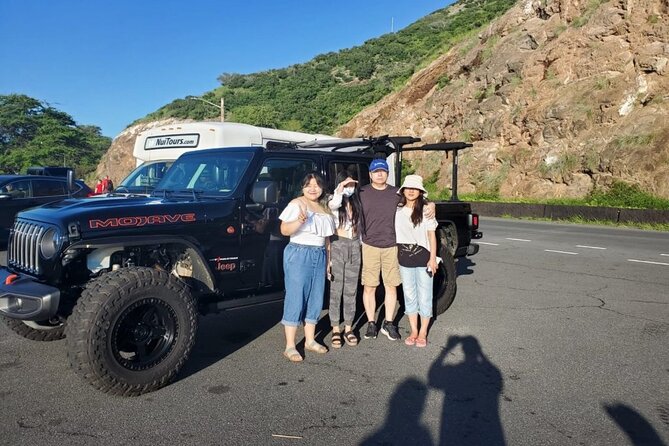 Northshore ocean adventure and circle islandJeep Tour- Guaranteed to see turtles - Haleiwa closes the North Shore portion with food and surf culture