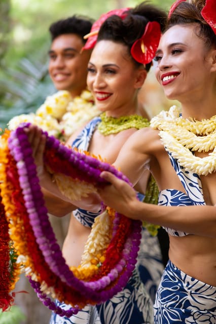 Oʻahu: Nā Lei Aloha Lūʻau & Dinner or Cocktail Show Option - Who should book Nā Lei Aloha Lūʻau?
