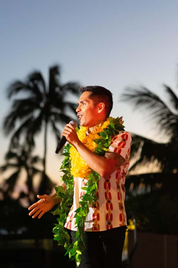 Oʻahu: Nā Lei Aloha Lūʻau & Dinner or Cocktail Show Option - How the evening works for celebrations