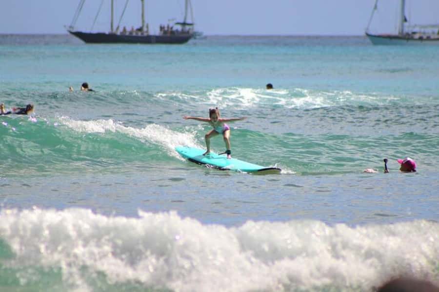 Oahu: 1-on-1 Surfing Lesson in Waikiki - Finding the small triangular beach in Waikiki