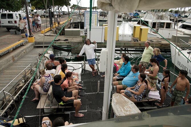 Oahu Catamaran Waikiki Sunset on 40 Foot Catamaran: Food and BYOB - What wildlife sightings can and cannot promise