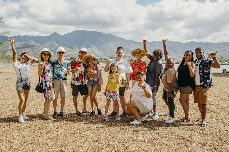 Oahu: Circle Island Day Trip with Shrimp Plate Lunch - Macadamia nuts and farm flavors