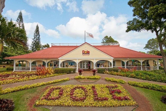 Oahu Circle Island Tour - Byodo-In Temple and the windward side