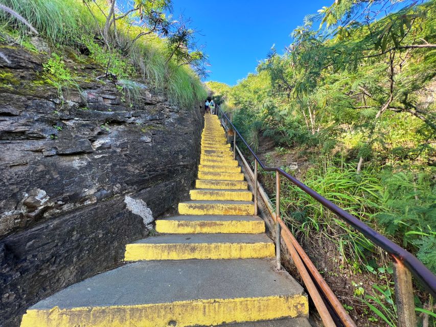 Oahu: Diamond Head Crater Trailhead Transfer & Entry Fee - How to prepare for a smoother hike