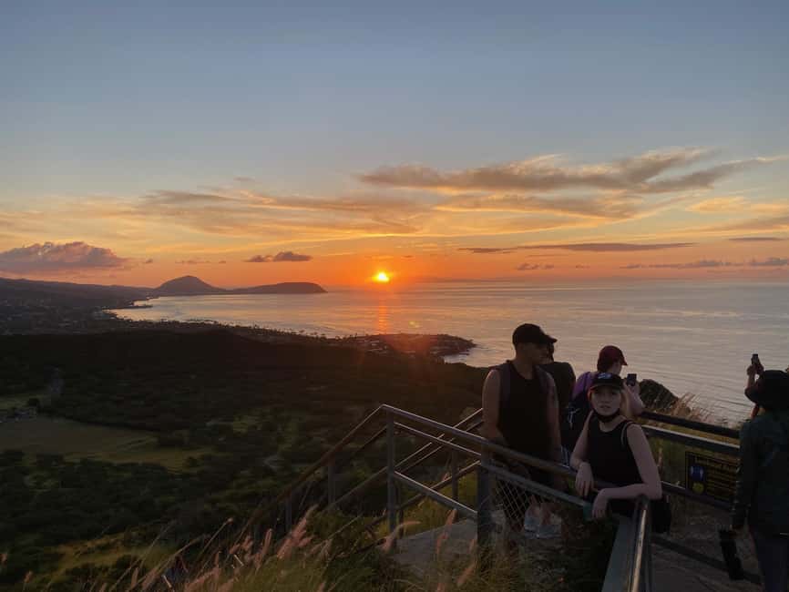 Oahu: Diamond Head Hike with Roundtrip Transportation - My Take on the Blue Wave Tour Experience