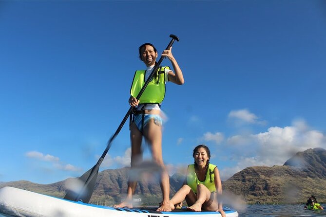 Oahu Dolphin and Snorkel Tour with Waikiki Pickup & Lunch - Lunch, music, and Hawaiian culture onboard