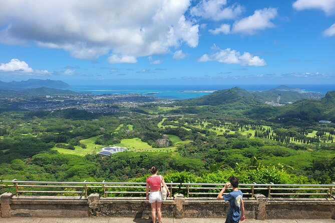 Oahu Fun Circle Island Tour With Pickup - Kahuku lunch, shave ice, and North Shore surf