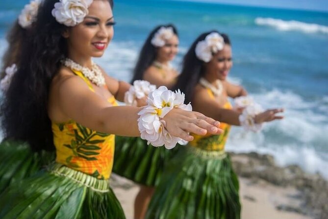 Oahu: Germaine's Luau - Transportation from Waikiki: useful, but read the times carefully