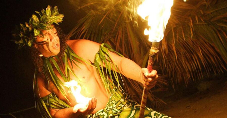 Oahu: Germaine's Traditional Luau Show & Buffet Dinner - A beachside start with a shell lei