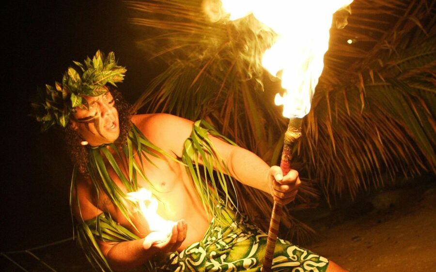 Oahu: Germaine's Traditional Luau Show & Buffet Dinner - The evening moves through five Polynesian cultures