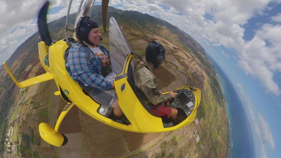 Oahu: Gyroplane Flight over North Shore of Oahu Hawaii - Why a gyroplane gives you a different view of Oahu