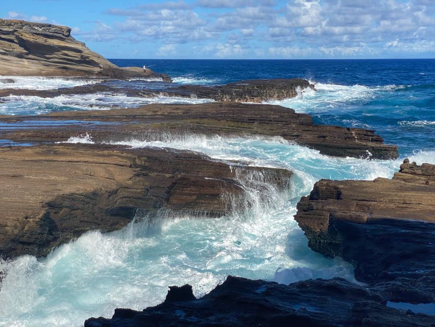 Oahu: Half-Day Sunrise Semi-private Tour from Waikiki - Coffeehouse breakfast, at your own cost
