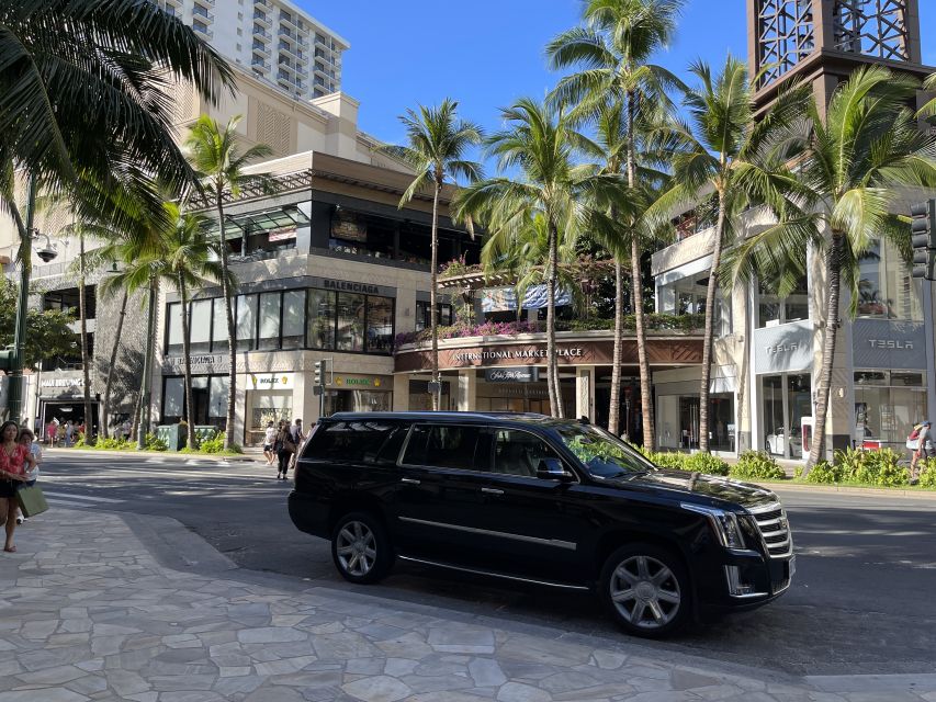 Oahu: Honolulu Airport Private by Escalade SUV - Leaving Waikiki without airport guesswork
