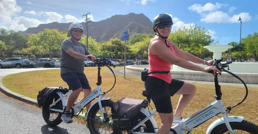 Oahu: Honolulu E-Bike Ride and Diamond Head Hike - Pedaling from Waikiki toward Diamond Head