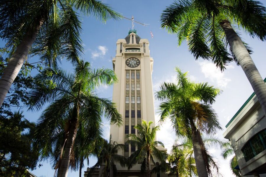 Oahu: Ka Moana Luau Dinner and Show at Aloha Tower - The Polynesian production and fire finale