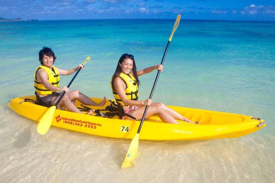 Oahu: Kailua Guided Kayak Excursion with Lunch - Getting ready at Kailua Beach Adventures