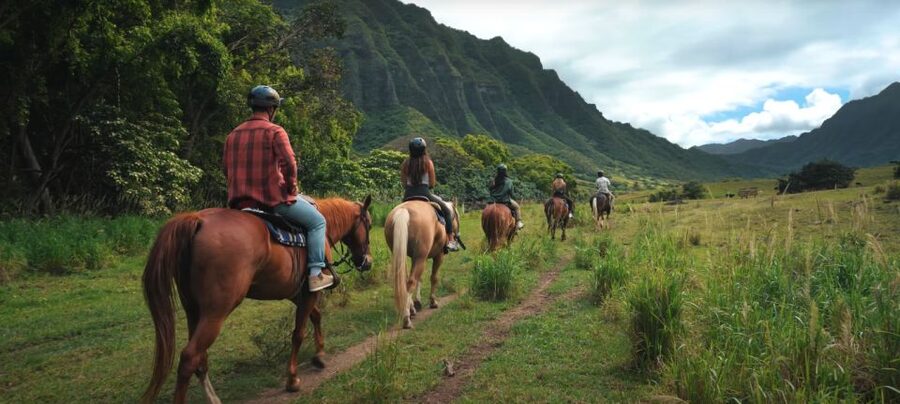Oahu: Kualoa Hills and Valleys Horseback Riding Tour - Riding into Kualoa Ranch’s Jurassic Valley