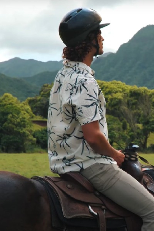 Oahu: Kualoa Hills and Valleys Horseback Riding Tour - The first minutes: check-in, weighing, and safety