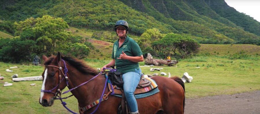 Oahu: Kualoa Hills and Valleys Horseback Riding Tour - The horse care and comfort question