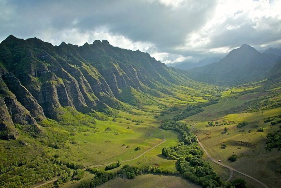 Oahu: Kualoa Movie Sites, Jungle, and Buffet Tour Package - Kaʻaʻawa Valley and the movie sets