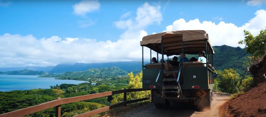 Oahu: Kualoa Open Air Jungle Expedition Tour - Movie sites without a full movie tour