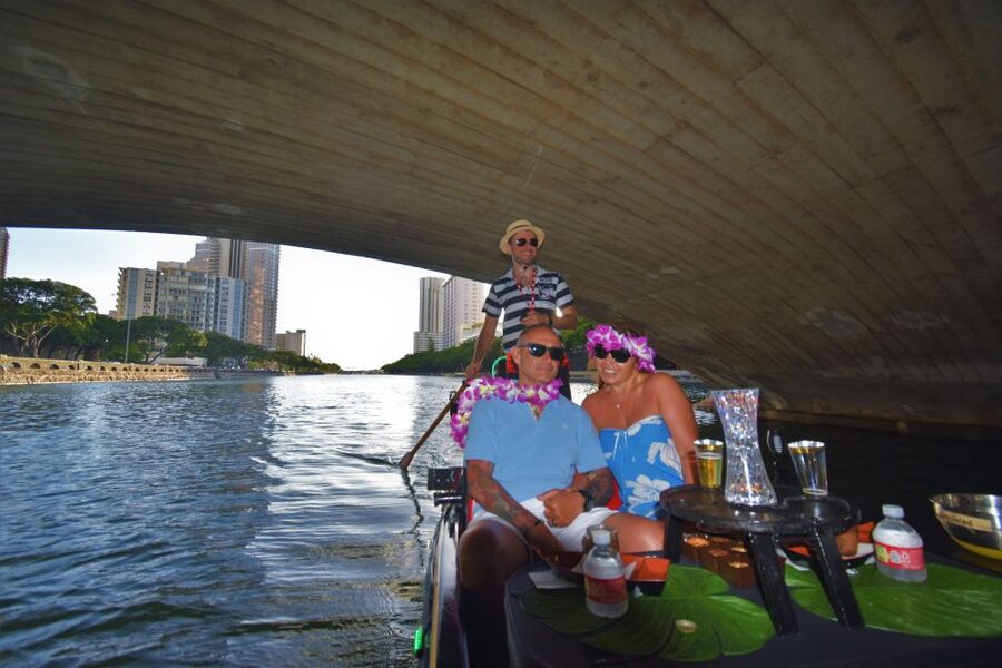 Oahu: Luxury Gondola Cruise with Drinks and Pastries - A strong choice for proposals and date nights