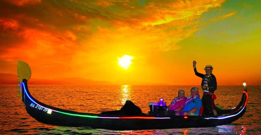 Oahu: Luxury Gondola Cruise with Drinks and Pastries - What the 45 to 60 minutes feels like