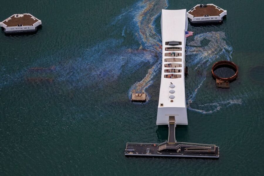 Oahu: Pearl Harbor and Honolulu City Tour - The USS Arizona Memorial is a quiet, serious stop