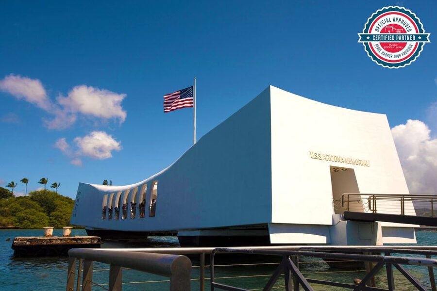 Oahu: Pearl Harbor, Arizona Memorial & Honolulu City Tour - The USS Arizona Memorial and the meaning of the boat ride