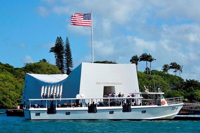Oahu: Pearl Harbor USS Arizona Memorial & Battleship Missouri - What the $149 price includes