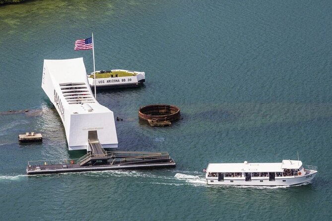 Oahu: Pearl Harbor USS Arizona Memorial Tour - The boat ride to the Arizona Memorial