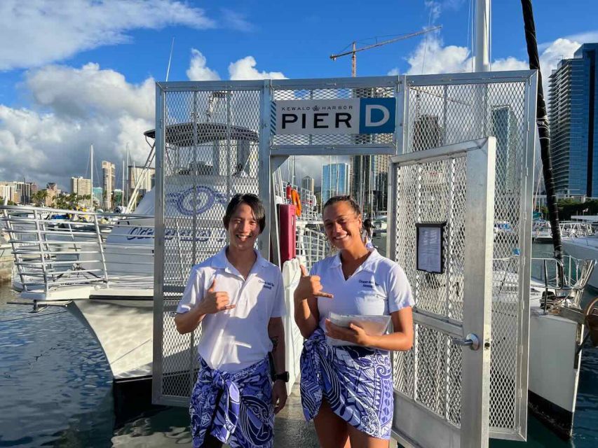 Oahu: Premium Waikiki Sunset Party Cruise with Live DJ - Key points at a glance
