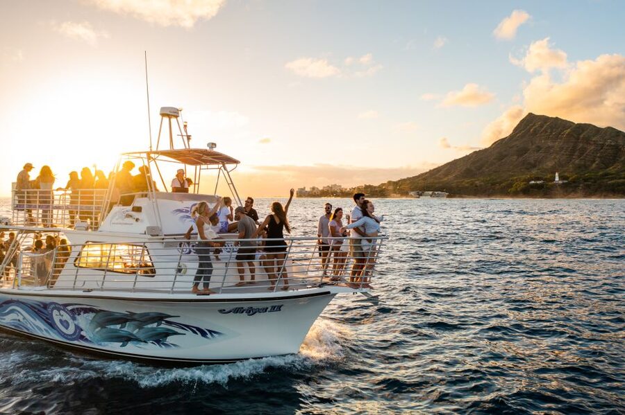Oahu: Premium Waikiki Sunset Party Cruise with Live DJ - Is the $80 Waikiki sunset cruise worth booking?