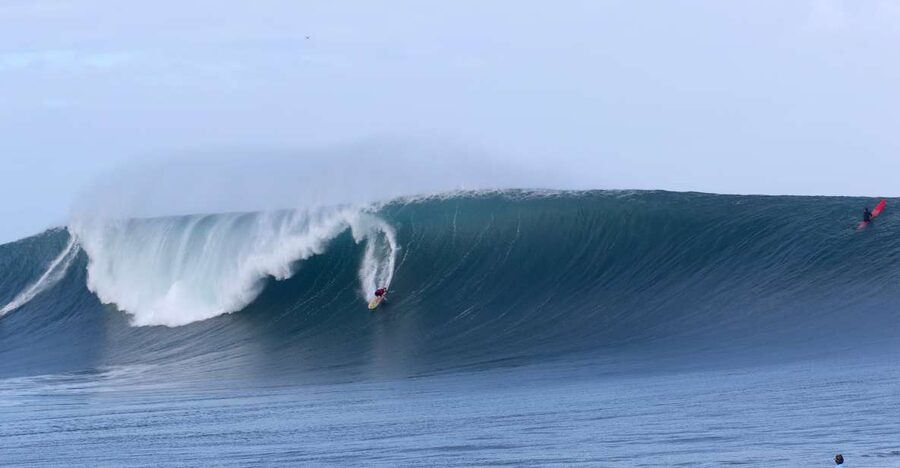 Oahu: Private Surfing Lesson with Local Big Wave Surfer - The first minutes on the sand