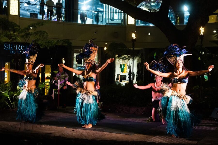 Oahu: Queens Waikiki Luau - Starting with culture instead of dinner
