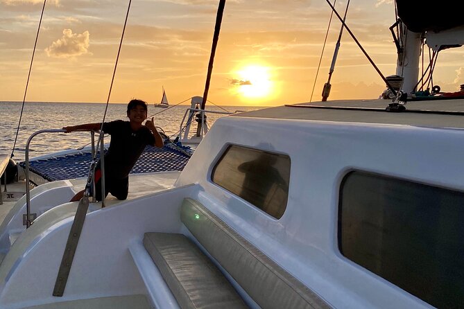 Oahu's Waikiki Coast: Moana’s Sunset Cocktail Sail - What the $89.99 price includes