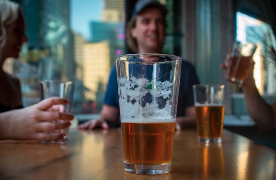 Oahu: Sips & Secrets of Hawaii Pub Crawl - What makes the history portion worthwhile