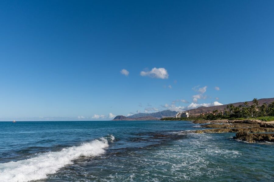 Oahu: Snorkel & Sailing Adventure along Ko Olina Coast - Reaching the snorkeling site by catamaran