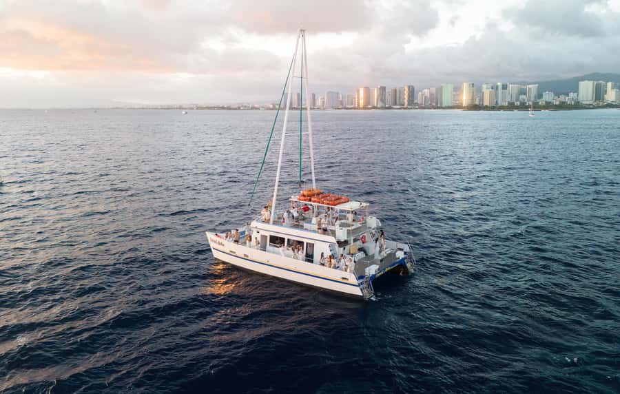 Oahu: Sunset Sail Cruise in Waikiki - Boat motion and seasickness concerns