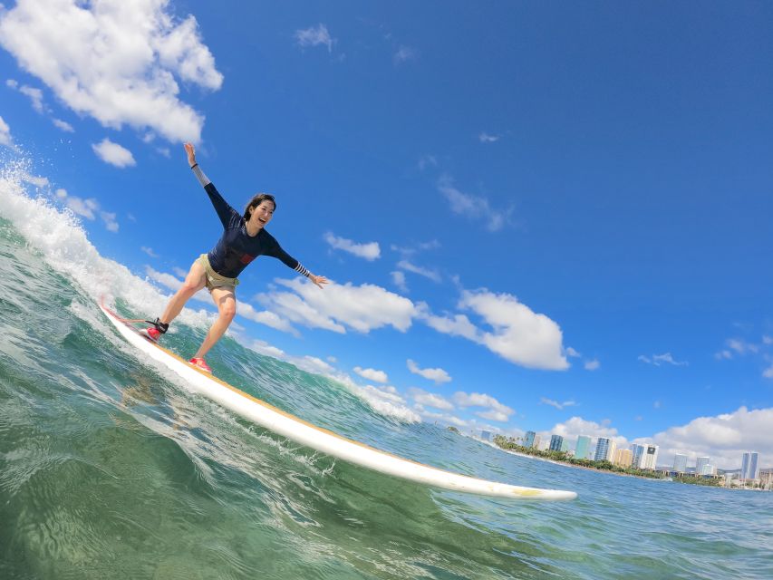 Oahu: Surfing Lessons for 2 People - More than 70 minutes practicing in the water