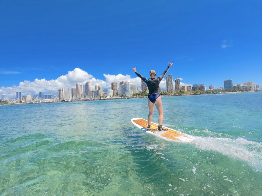 Oahu: Surfing Lessons for 2 People - Gear, clothing, and the small extras