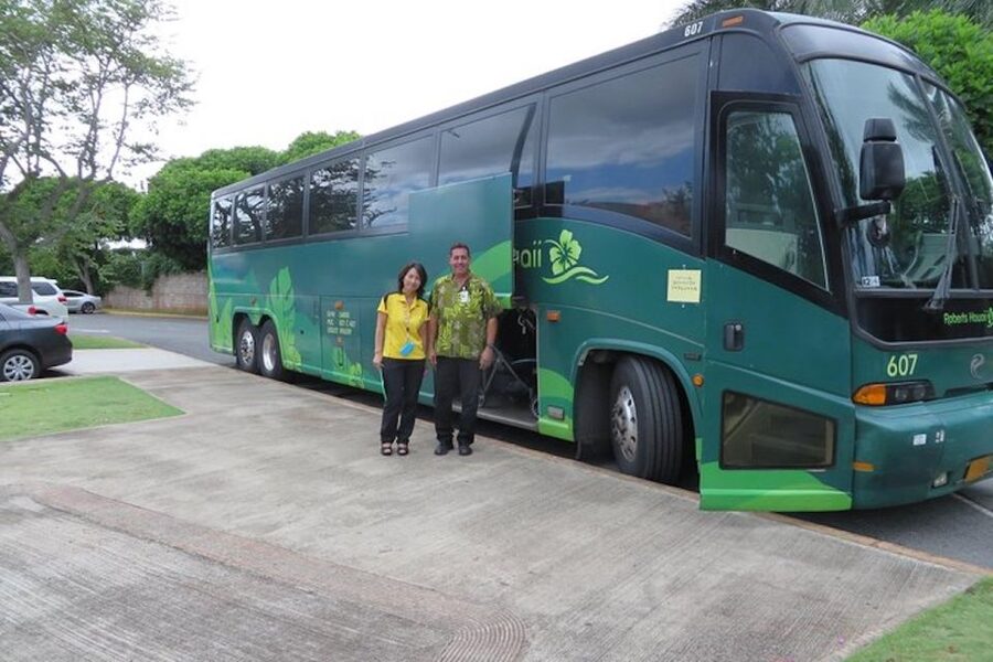 Oahu: Waikele Premium Outlets Roundtrip Bus From Waikiki - Who should book this shuttle