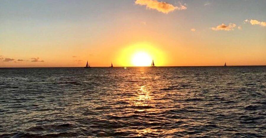 Oahu: Waikiki Glass Bottom Boat Sunset Cruise - Leaving Ala Moana for the south shore