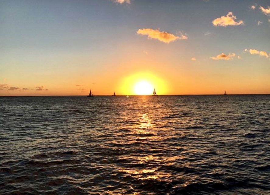Oahu: Waikiki Glass Bottom Boat Sunset Cruise - The Diamond Head photo stop