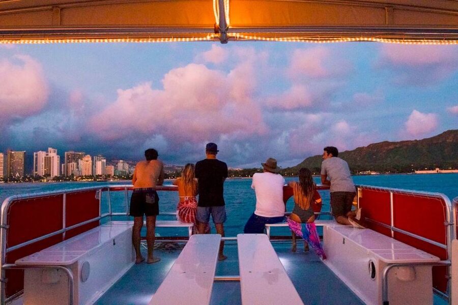 Oahu: Waikiki Glass Bottom Boat Sunset Cruise - Practical details that make the evening easier