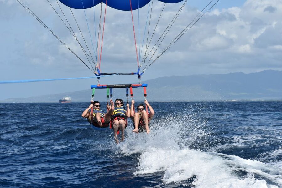 Oahu: Waikiki Parasailing - How long the one-hour outing really takes