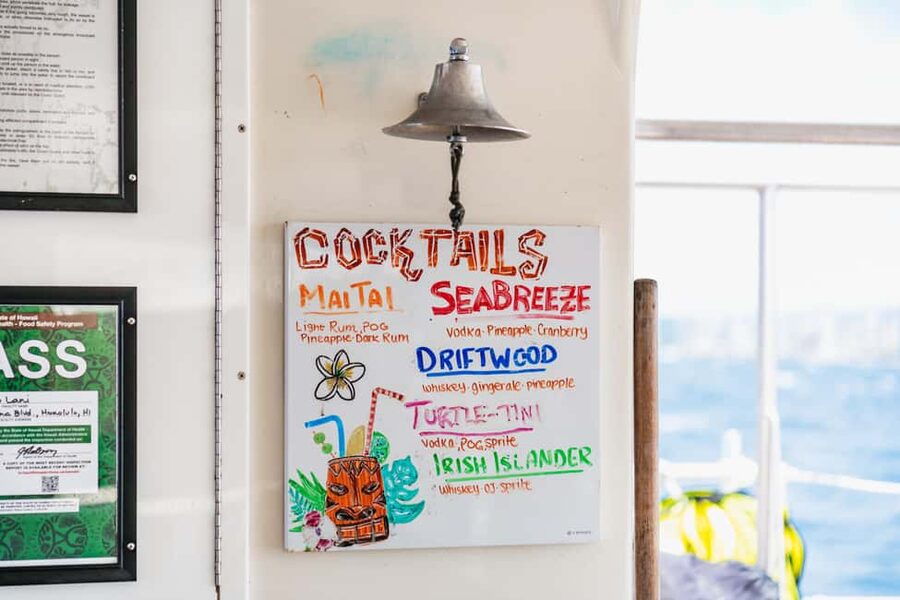 Oahu: Waikiki Turtle Snorkel Sail - How the crew handles beginners and children
