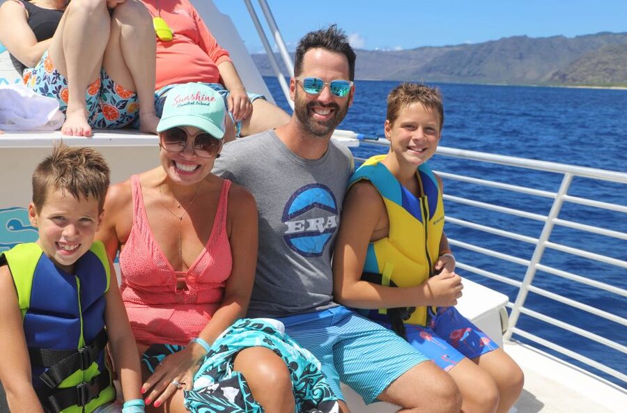 Oahu: Waikiki Whale Watching Tour-Donut and Coffee Included - Should you book it?
