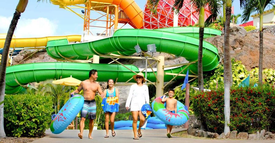 Oahu: Wet 'n' Wild Waterpark Ticket with Waikiki Transfer - The Waikiki Pickup: Eight Convenient Meeting Points