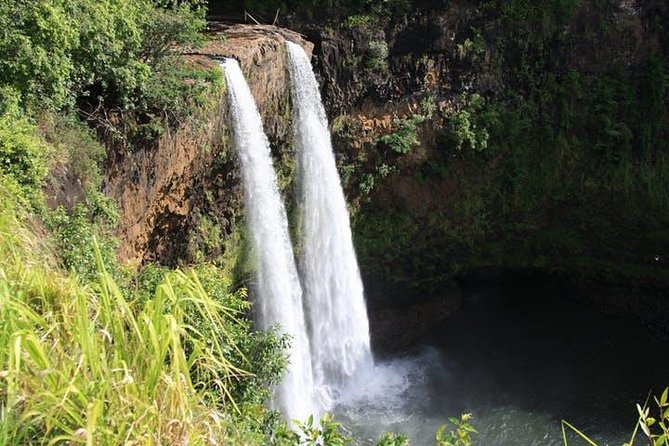 One-Day Tour Hawaii Movie Tour: Island Hopping from Oahu to Kauai - Opaekaa Falls and the east-side film route